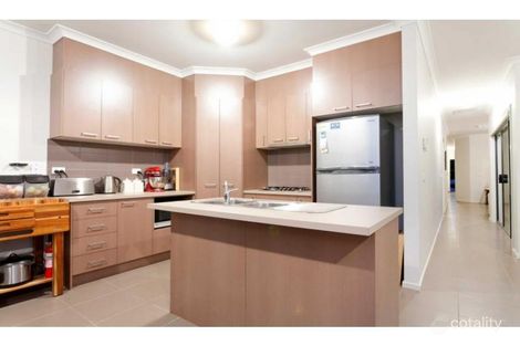 Property photo of 5 Turella Close Berwick VIC 3806