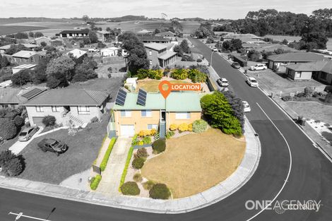 2 Damian Ave, Downlands, TAS 7320