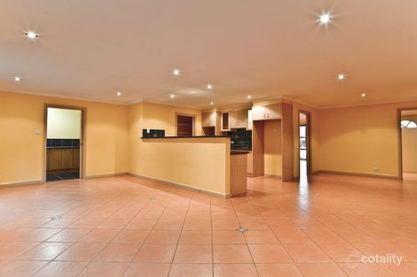 Property photo of 13 Stonehaven Circuit Queanbeyan East NSW 2620