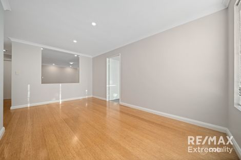 Property photo of 15 Rosinski Circle Tapping WA 6065