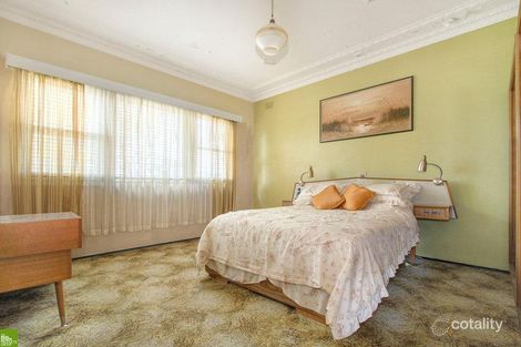 Property photo of 38 Figtree Crescent Figtree NSW 2525
