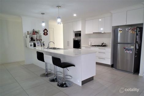 Property photo of 28 Picadilly Circuit Urraween QLD 4655