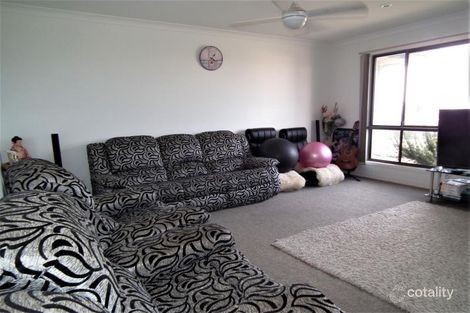 Property photo of 28 Picadilly Circuit Urraween QLD 4655