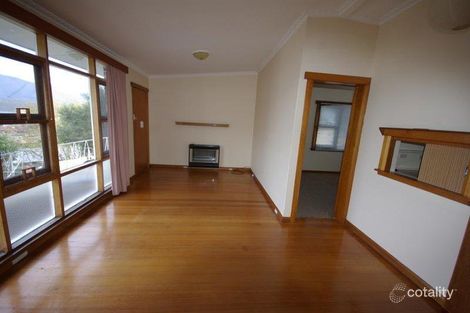 Property photo of 4/29 Begonia Street Lindisfarne TAS 7015