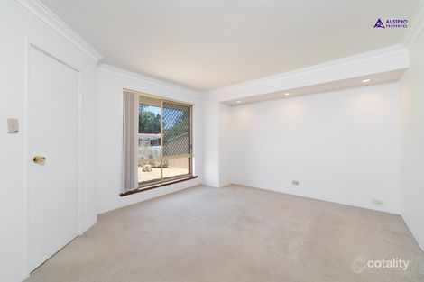 2 Ivory Ct, Kingsley, WA 6026