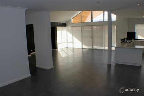 Property photo of 11 Cavan Way Darch WA 6065