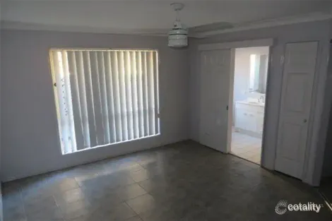 Property photo of 28 Cavill Place Runcorn QLD 4113