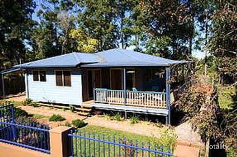 22 Cooee Cres, Macleay Island, QLD 4184