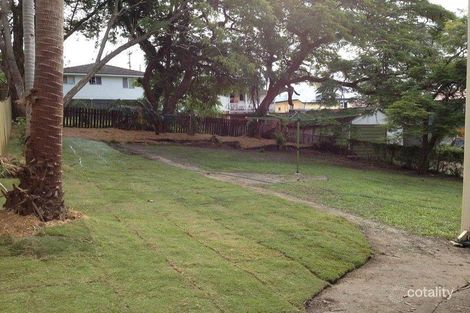 Property photo of 5 Sydney Street Fairfield QLD 4103