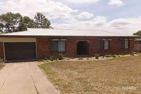 32 Vanneck St, Yangan, QLD 4371