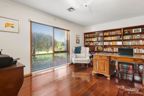 Property photo of 186 Berringa Road Park Orchards VIC 3114