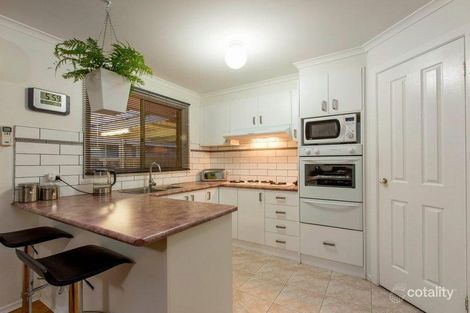 Property photo of 12 Cypress Close Hampton Park VIC 3976