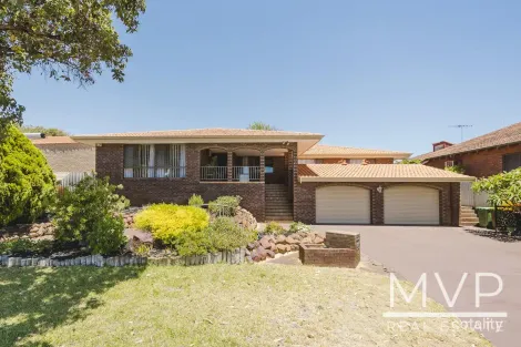 Property photo of 30 Anglesey Drive Kardinya WA 6163