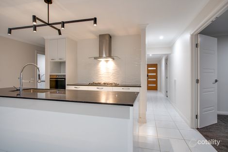 Property photo of 11 Idaho Court Springdale Heights NSW 2641