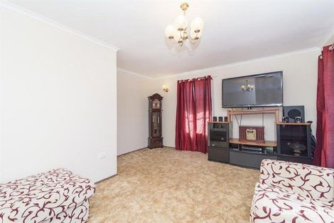 Property photo of 24 Yalumba Crescent Wilsonton Heights QLD 4350