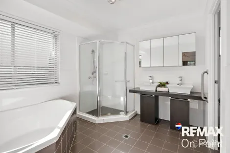 Property photo of 70 Denham Boulevard Redland Bay QLD 4165