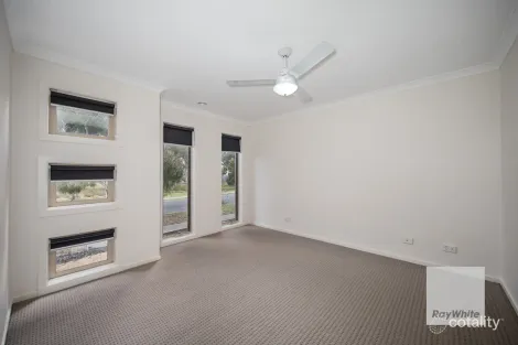 Property photo of 30 Colby Link Derrimut VIC 3026