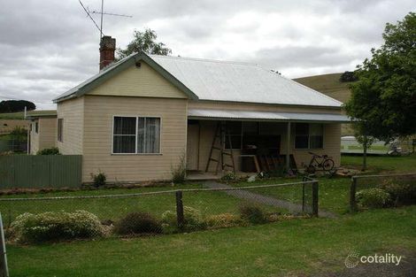 11 Glenormiston Rd, Noorat, VIC 3265