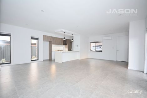 Property photo of 1/12 Nature Drive Greenvale VIC 3059