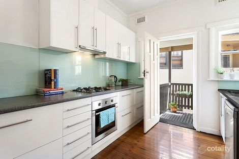 Property photo of 2/81 Barkly Street St Kilda VIC 3182