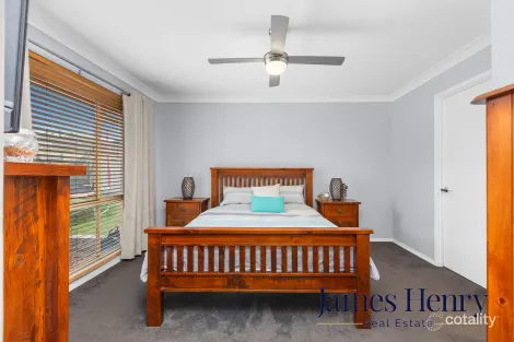 Property photo of 40 Somerset Drive Thornton NSW 2322