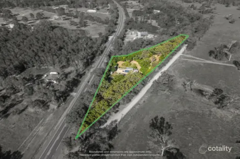241 BEACHMERE RD, CABOOLTURE, QLD 4510