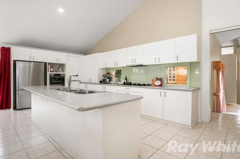 Property photo of 8 Markhill Place Knoxfield VIC 3180