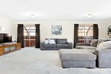 Property photo of 5 Bexley Close Werribee VIC 3030