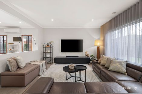 Property photo of 5 Le Page Run South Morang VIC 3752