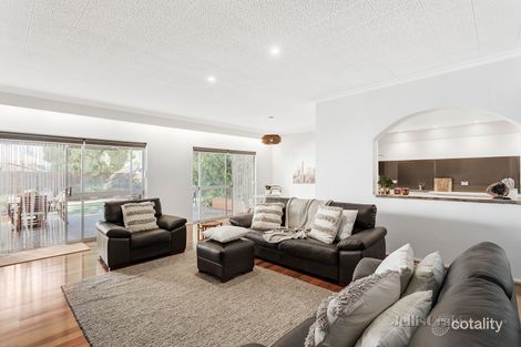Property photo of 2 Wolseley Crescent Blackburn VIC 3130