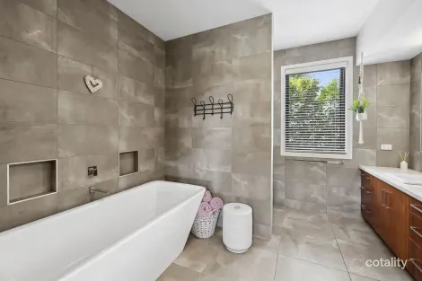 Property photo of 16 Koomeela Drive Torquay VIC 3228