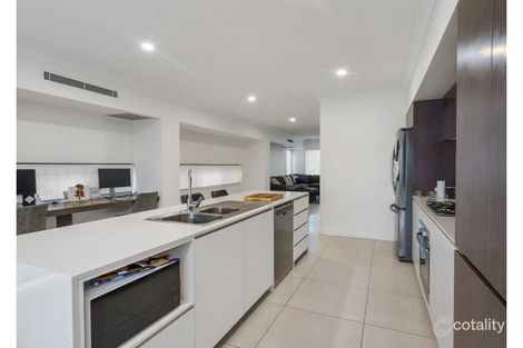 Property photo of 75 Eagle Parade Rochedale QLD 4123