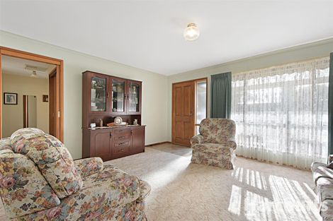 Property photo of 6 Henderson Avenue Horsham VIC 3400