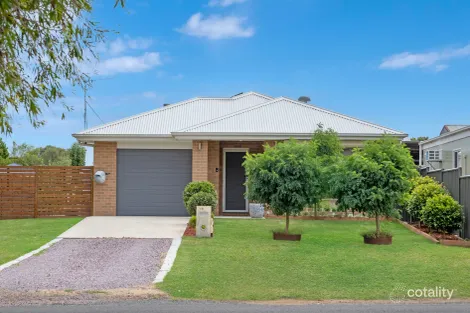 Property photo of 19 Officer Street Mortlake VIC 3272