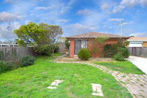 Property photo of 20 Goodenia Close Meadow Heights VIC 3048