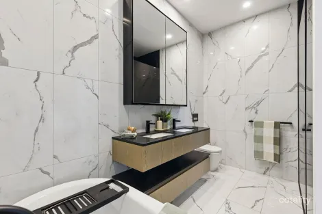 Property photo of 6 Lumb Place Rippleside VIC 3215