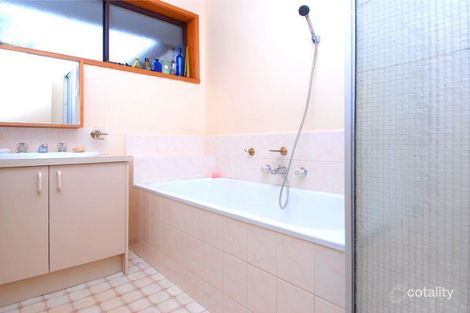 Property photo of 20 Goodenia Close Meadow Heights VIC 3048