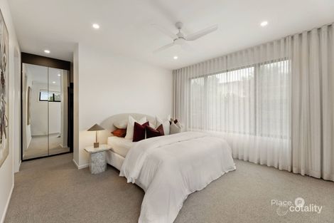 Property photo of 36A Emma Street Holland Park West QLD 4121