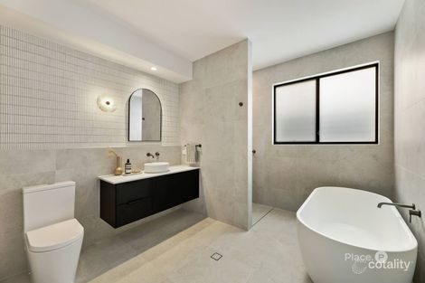 Property photo of 36A Emma Street Holland Park West QLD 4121