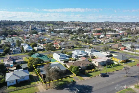 Property photo of 7 Spring Street Young NSW 2594