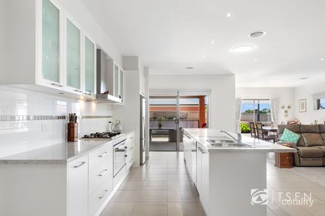 Property photo of 24 Midas Court Strathfieldsaye VIC 3551