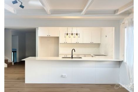 22 Hocking St, Arundel, QLD 4214