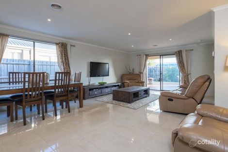 Property photo of 28 Myhaven Circuit Carrum Downs VIC 3201