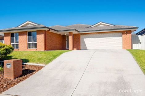 Property photo of 53 Craig Circuit Leneva VIC 3691