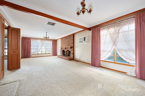 Property photo of 49 Monkhouse Drive Endeavour Hills VIC 3802