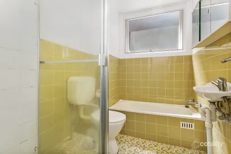 Property photo of 2/14 Fairway Close Manly Vale NSW 2093
