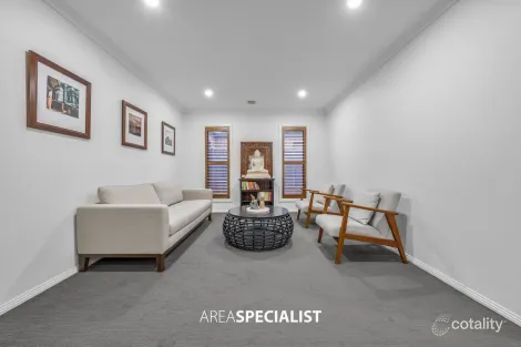 Property photo of 34 Clydevale Avenue Clyde North VIC 3978
