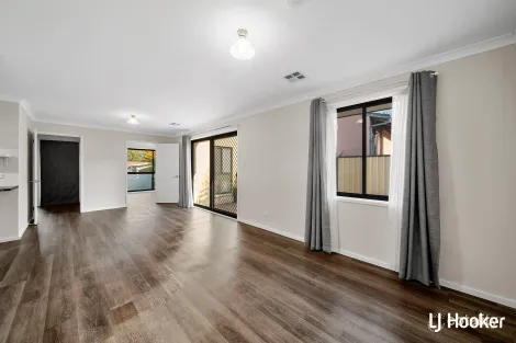 Property photo of 6 Nivison Place Charnwood ACT 2615