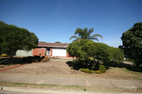 26 Tingira Dr, O'Sullivan Beach, SA 5166