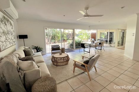 Property photo of 38 Beach Haven Court Sapphire Beach NSW 2450